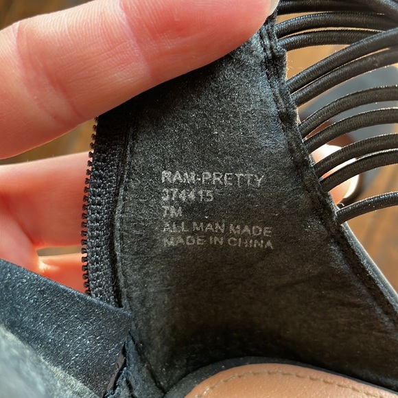 Rampage•Black Ankle Strap Pointy Toe Flat Sandal•Sz 7 - Picture 6 of 6